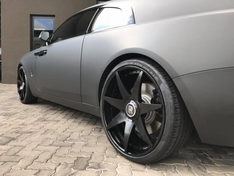 Детали экстерьера Rolls-Royce Wraith Matte Black by RACE! 2017 года  (фото 13 из 13)